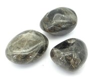 Zwarte Toermalijn knuffelsteen 20-30 gram (B-kwaliteit)