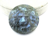 Talisman Leeuwenhoofd Labradoriet  (symbool van moed en kracht)