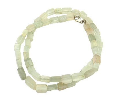 Maansteen ketting met zilveren slotje (45 cm)
