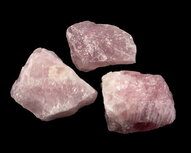 Ruwe Rozenkwarts 300 tot 500 gram (per stuk) Ruwe Rozenkwarts 300 tot 500 gram (per stuk)