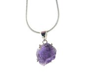 Mini ruwe Amethist hanger in zilver Mini ruwe Amethist hanger in zilver