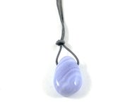 Chalcedoon hanger aan koord Chalcedoon hanger aan koord