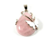 Rozenkwarts hanger met vlinder Rozenkwarts hanger met vlinder